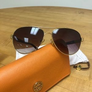 Tory Burch Aviator 6010 Sunglasses